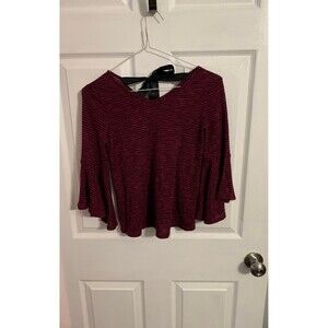 i.n. girl Top. Size M (10-12).